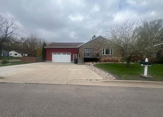 Property at 616 Betty Ave, Worthington, MN 56187, 4 beds, 2 baths