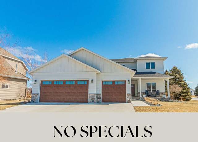Property at 4840 2nd St SW, Moorhead, MN 56560, 4 beds, 3 baths