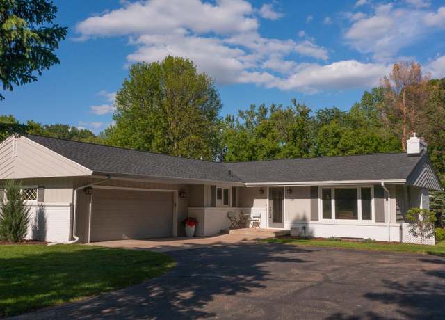 Property at 126 Chevy Chase Dr, Orono, MN 55391, 4 beds, 3 baths