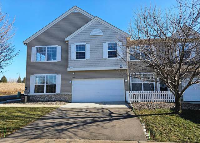 Property at 5400 Oriole Dr #25, Farmington, MN 55024, 2 beds, 3 baths
