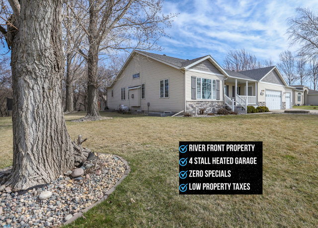 Property at 1311 Cossette Dr S, Fargo, ND 58104, 5 beds, 3 baths