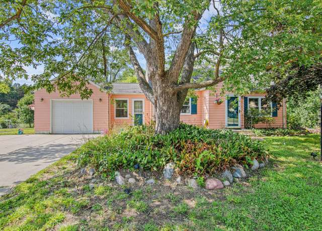 Property at 4760 Dominick Dr, Minnetonka, MN 55343, 3 beds, 2 baths