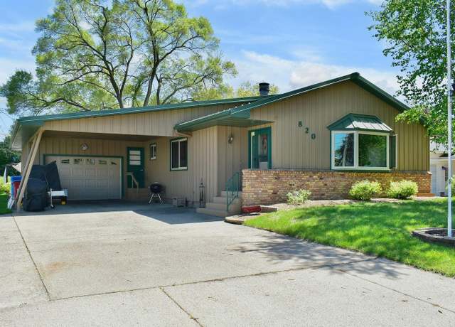 Property at 820 49th Ave, Goodview, MN 55987, 3 beds, 3 baths