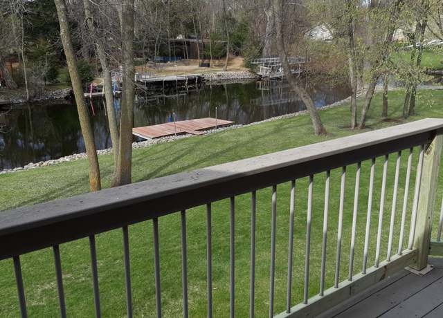 Property at 527 W Riverview Dr, Waterville, MN 56096, 4 beds, 3 baths