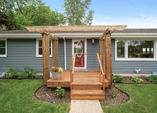 Property at 3819 W 103rd St, Bloomington, MN 55431, 5 beds, 3 baths