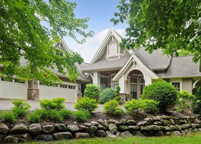 Property at 1904 Linner Rd, Minnetonka, MN 55391, 4 beds, 5 baths