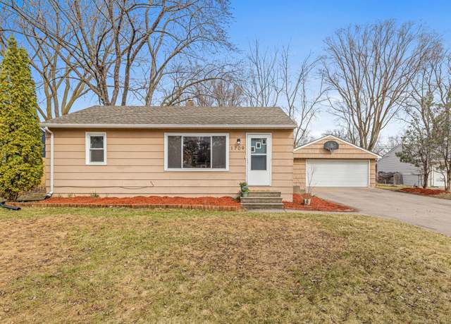 Property at 1709 Hillview Rd, Shoreview, MN 55126, 3 beds, 1 bath
