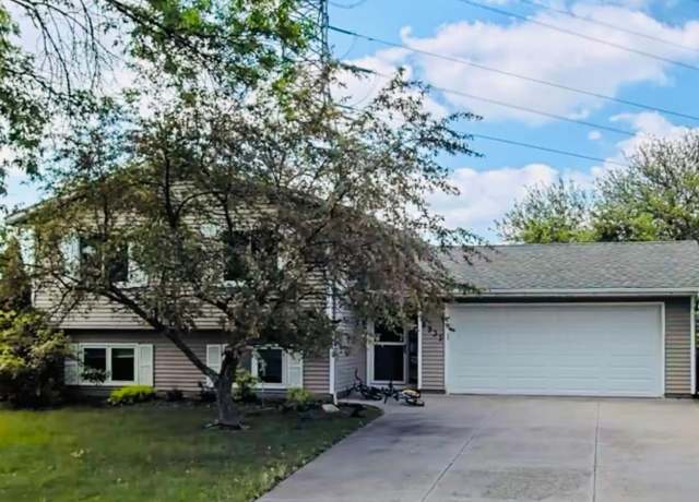 Property at 8935 72nd St S, Cottage Grove, MN 55016, 4 beds, 2 baths