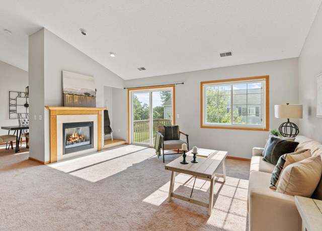 Property at 7539 Derby Ln, Shakopee, MN 55379, 3 beds, 2 baths