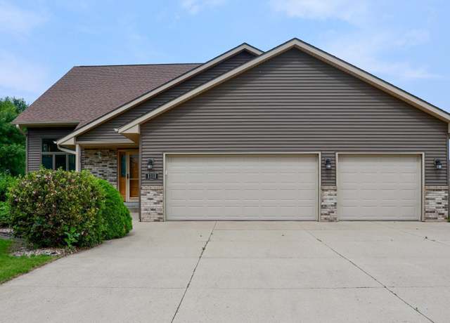 Property at 1111 Crystal Lake Dr, Lake Crystal, MN 56055, 4 beds, 3 baths