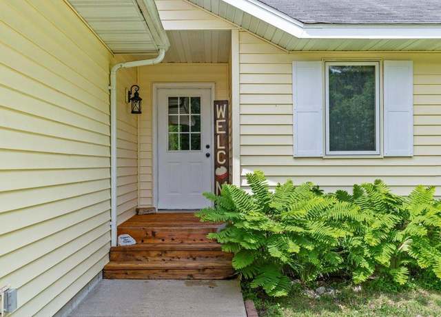 Property at 31591 Summer Dr, Breezy Point, MN 56472, 3 beds, 2 baths