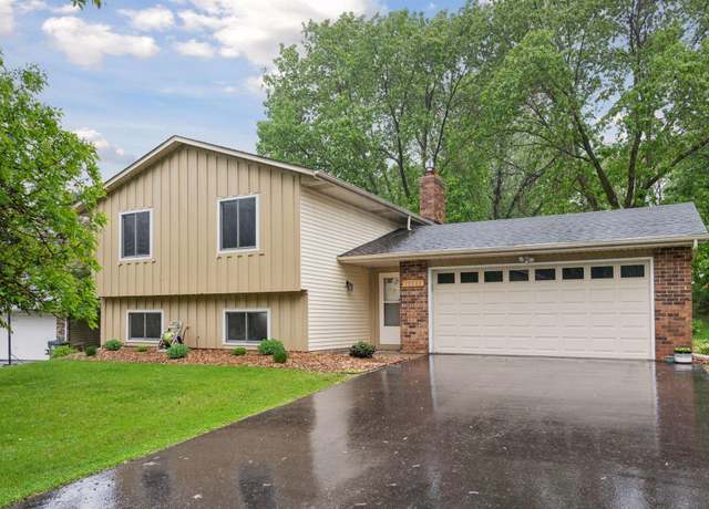 Property at 12033 Chesholm Ln, Eden Prairie, MN 55347, 4 beds, 2 baths