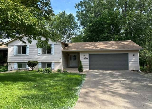 Property at 2360 3rd St NW, New Brighton, MN 55112, 4 beds, 3 baths