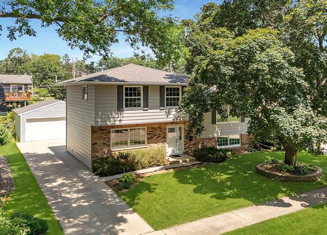 Property at 2026 Northgate Ct NW, Rochester, MN 55901, 4 beds, 2 baths