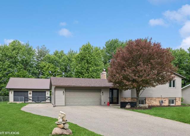 Property at 1408 Lower Heritage Way, Farmington, MN 55024, 4 beds, 3 baths