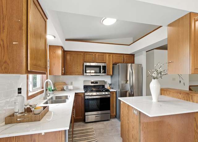 Property at 2001 26th St SE, Rochester, MN 55904, 3 beds, 2 baths