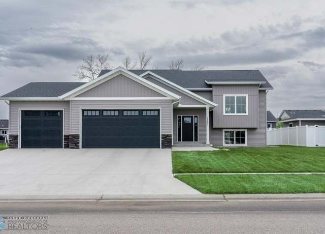 Property at 1221 26th Ave W, West Fargo, ND 58078, 4 beds, 2 baths
