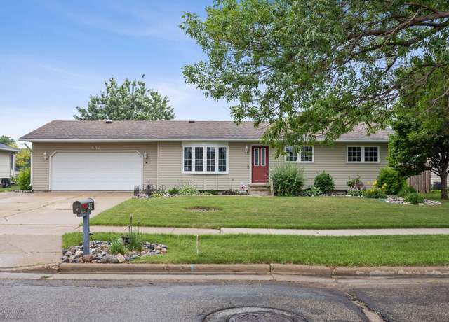 Property at 437 10th Ave E, West Fargo, ND 58078, 4 beds, 2 baths