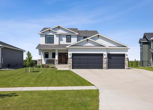 Property at 8871 Cottonwood Blvd, Horace, ND 58047, 5 beds, 4 baths