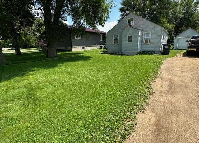 Property at 2144 Circle Dr, Worthington, MN 56187, 3 beds, 1 bath