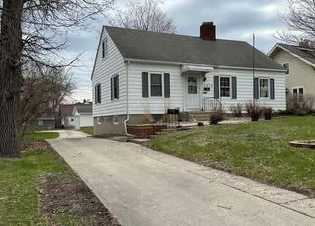 Property at 1213 Minnesota Ave, Detroit Lakes, MN 56501, 2 beds, 2 baths