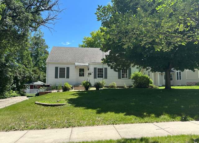 Property at 1213 Minnesota Ave, Detroit Lakes, MN 56501, 2 beds, 2 baths