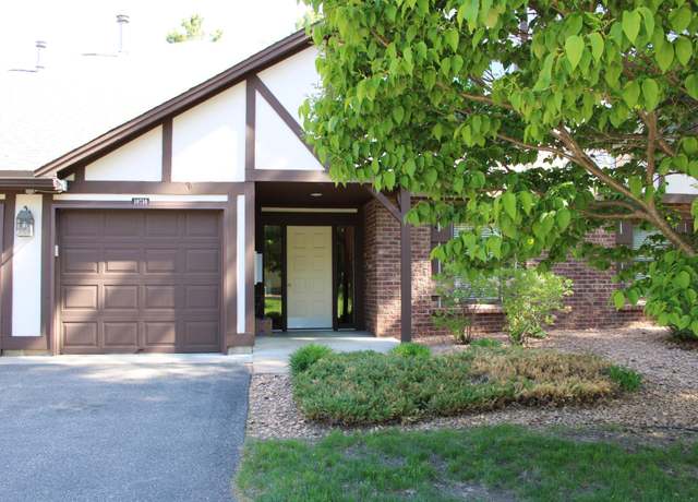 Property at 10708 Toledo Curv, Bloomington, MN 55437, 2 beds, 2 baths