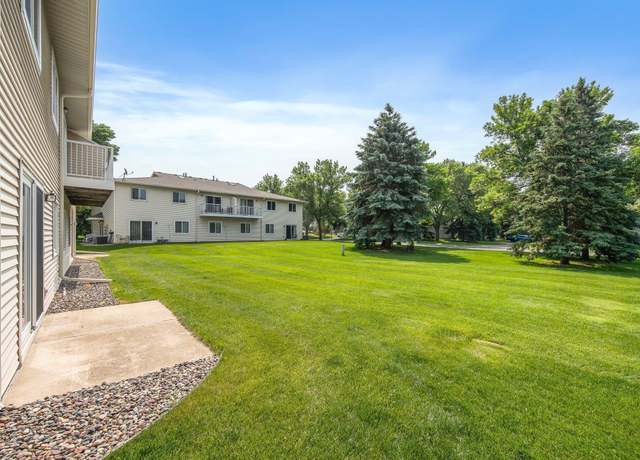 Property at 1029 Pond View Ct, Vadnais Heights, MN 55127, 2 beds, 1 bath