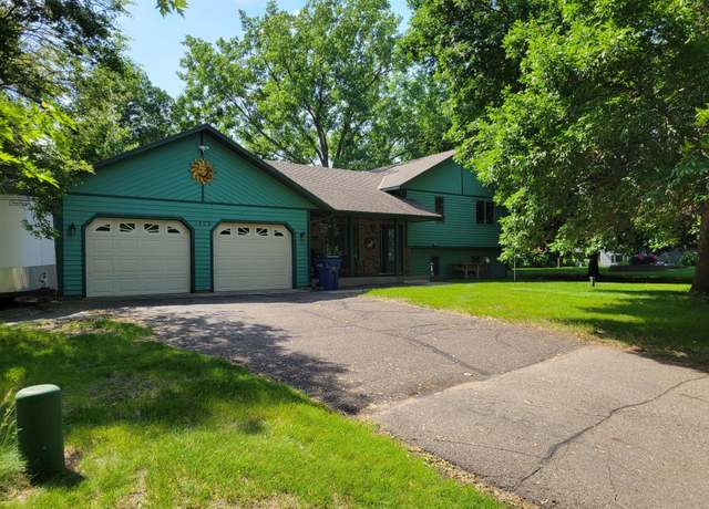 Property at 1509 Oxford Ln, Saint Cloud, MN 56303, 4 beds, 3 baths