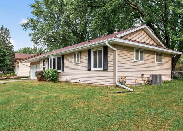 Property at 921 Cortland Dr S, Apple Valley, MN 55124, 3 beds, 1 bath