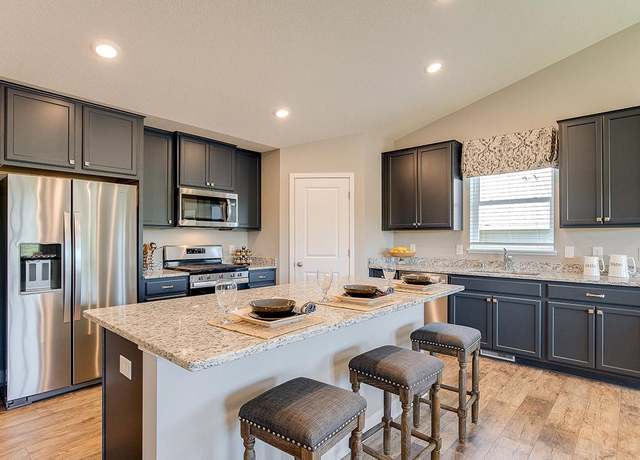 Property at 574 Greywood Blvd SW, Delano, MN 55328, 4 beds, 4 baths