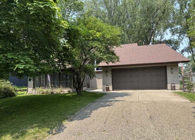 Property at 783 Berwood Ave, Vadnais Heights, MN 55127, 3 beds, 2 baths