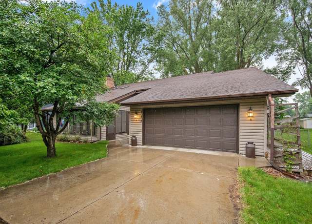 Property at 783 Berwood Ave, Vadnais Heights, MN 55127, 3 beds, 2 baths