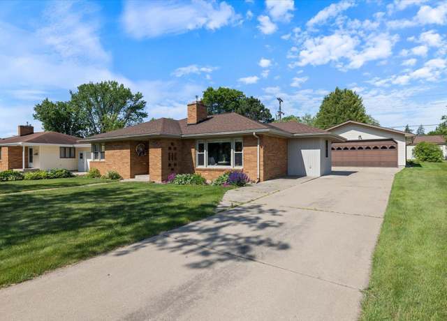 Property at 3407 2nd Ave E, Hibbing, MN 55746, 3 beds, 2 baths
