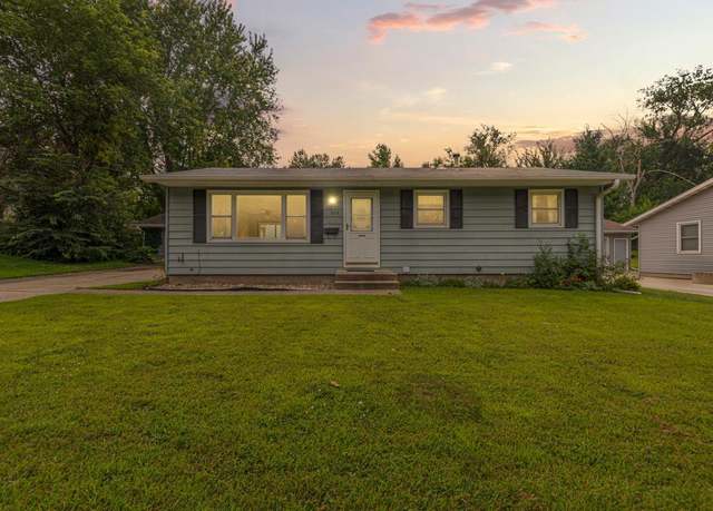 Property at 808 Willow St, Faribault, MN 55021, 3 beds, 2 baths
