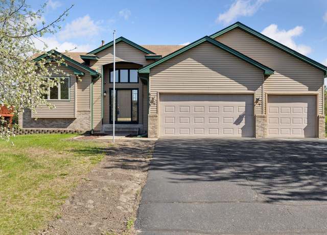 Property at 6431 150th St N, Hugo, MN 55038, 3 beds, 2 baths