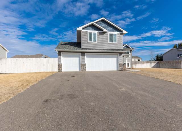 Property at 9192 Viking St, Brainerd, MN 56401, 5 beds, 3 baths