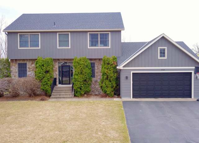 Property at 1920 8th St N, Sartell, MN 56377, 4 beds, 4 baths