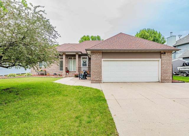 Property at 3033 38 1/2 Ave S, Fargo, ND 58104, 4 beds, 3 baths
