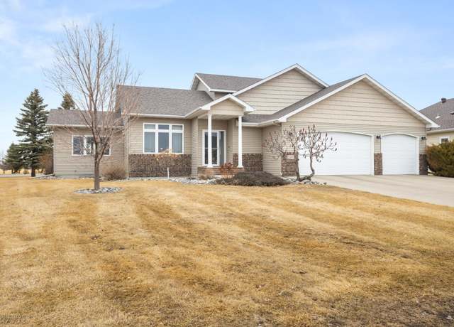 Property at 3768 41st Ave S, Moorhead, MN 56560, 5 beds, 5 baths