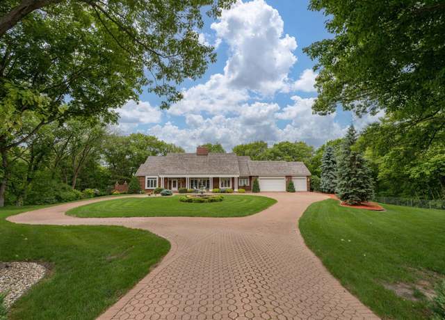 Property at 17 Oriole Pl, North Mankato, MN 56003, 5 beds, 7 baths