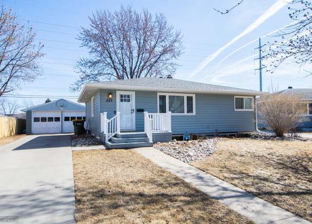 Property at 537 3rd Street Ct, Fargo, ND 58078, 3 beds, 2 baths