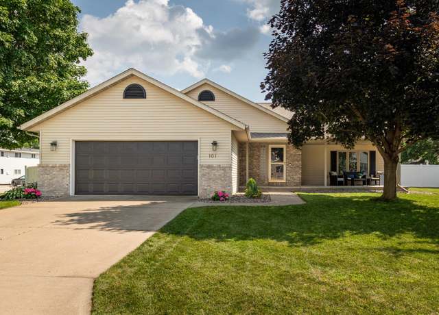 Property at 101 Dell Ave, La Crescent, MN 55947, 3 beds, 2 baths