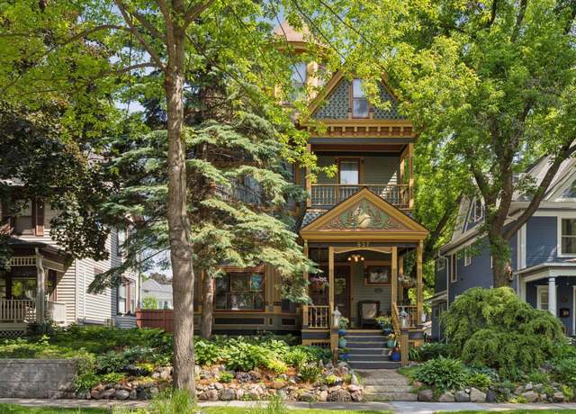 Property at 957 Ashland Ave, Saint Paul, MN 55104, 3 beds, 3 baths