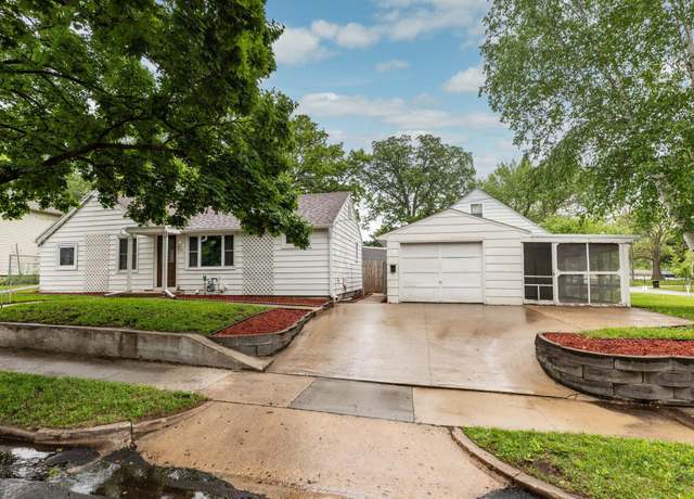 Property at 432 12th Ave SE, Rochester, MN 55904, 4 beds, 1 bath