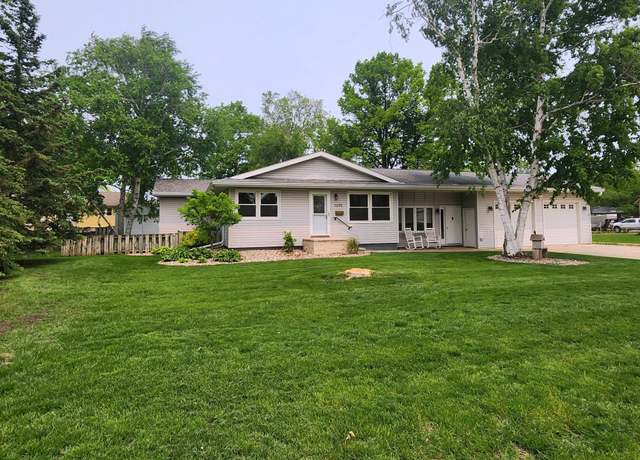 Property at 1206 W Ash Ave, Olivia, MN 56277, 3 beds, 2 baths
