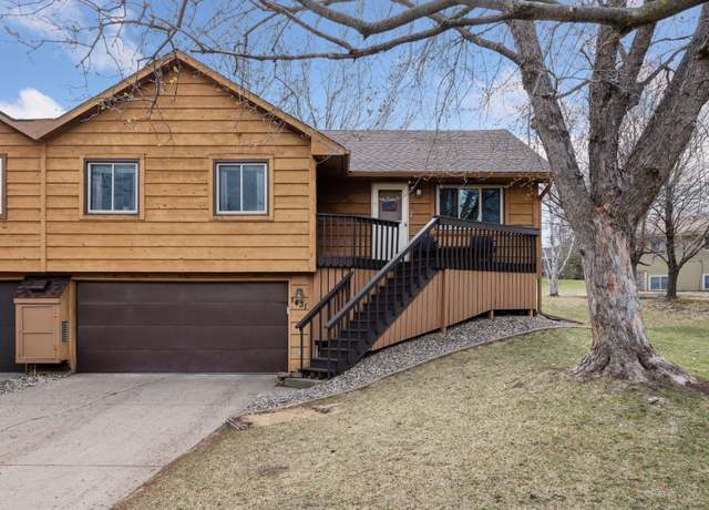 Property at 1431 Independence Ave, Chaska, MN 55318, 3 beds, 2 baths