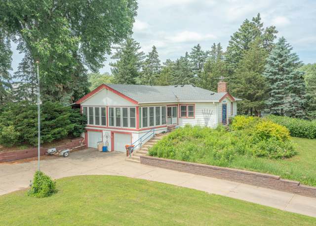 Property at 1825 Jackson St, Maplewood, MN 55117, 3 beds, 1 bath