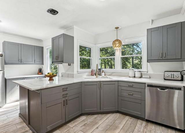 Property at 200 Jersey Ave N, Golden Valley, MN 55427, 4 beds, 2 baths