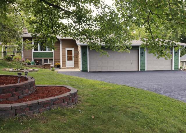 Property at 12924 16th Ave S, Burnsville, MN 55337, 4 beds, 3 baths
